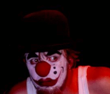 verschiedene Gesichtsauddrücke eines Clowns